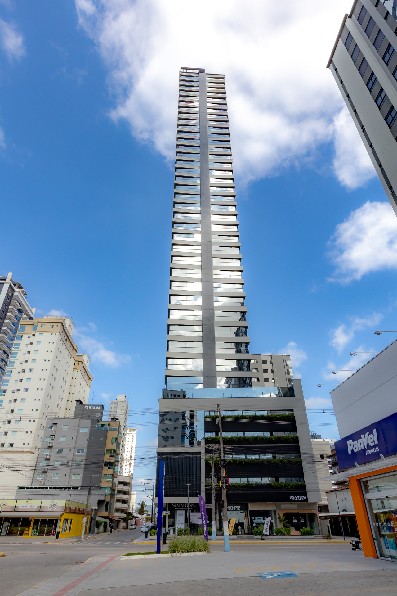 02.Fachada frontal 02.Fachada frontal