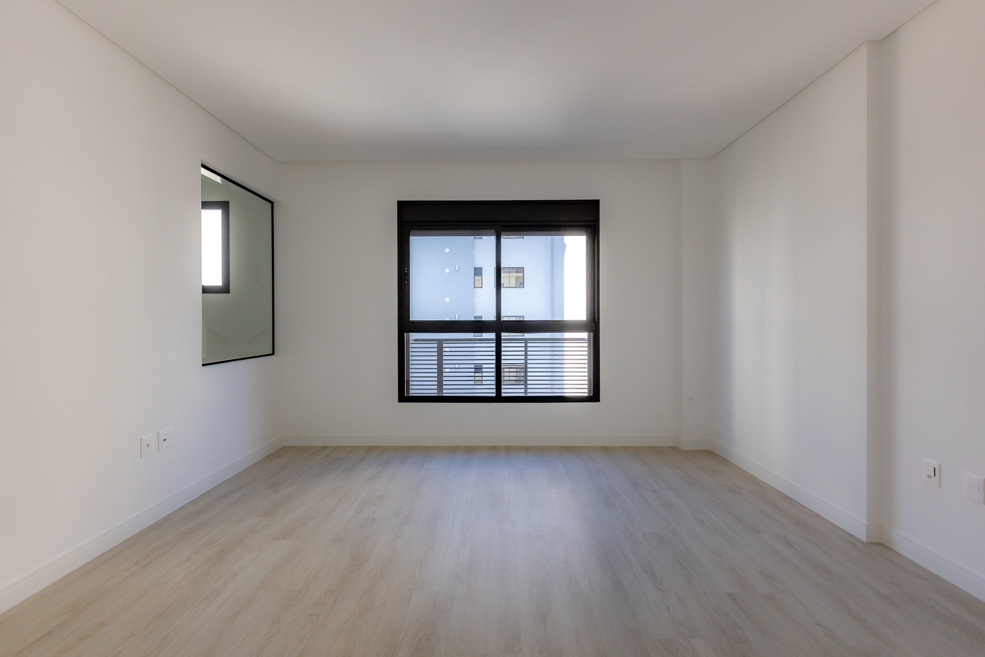 28.suite..1 28.suite..1