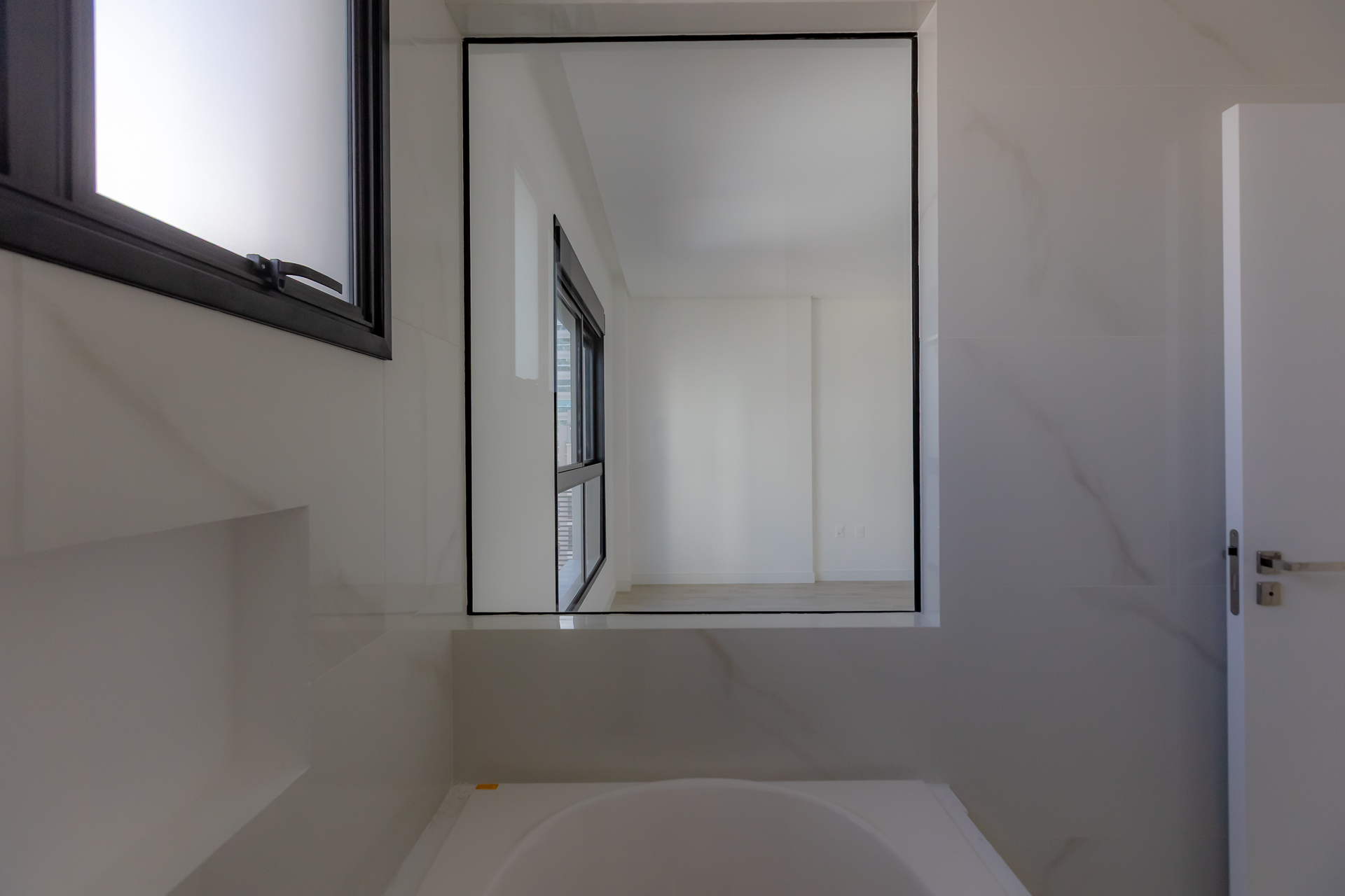 33.suite 1 33.suite 1